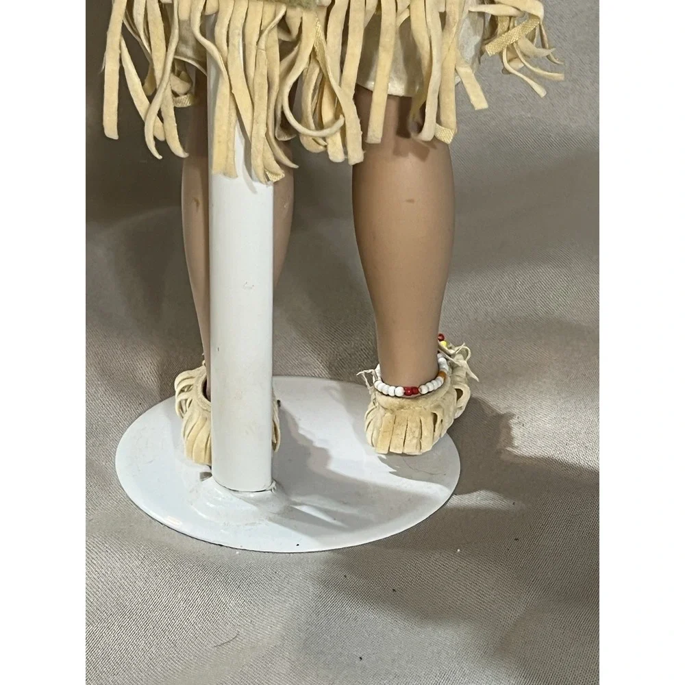 Signed Porcelain Doll On Stand Young Native American Woman 14
